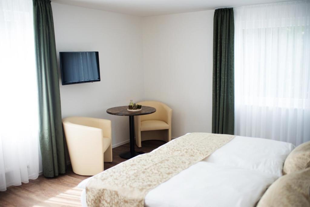 Auerhahn Nest Hotel Bad Wildbad Buitenkant foto
